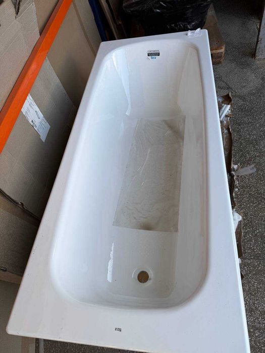 Чавунні ванни з невеликим дефектом. Ванна чугунна. ROCA. Різні розміри