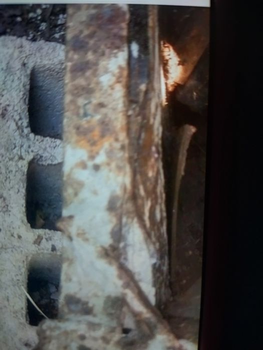 Строительная бадья , корыто , ёмкость .