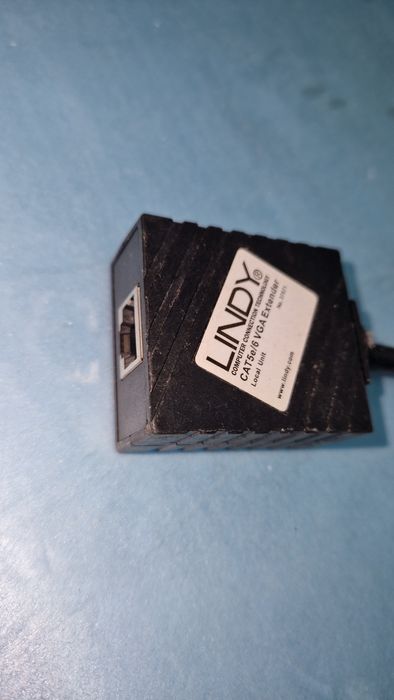 Adaptador conversor VGA para  UTP