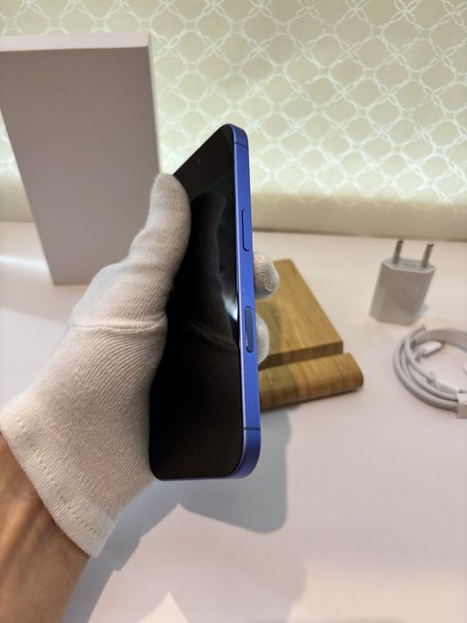 Iphone 16 stan idealny 98% baterii