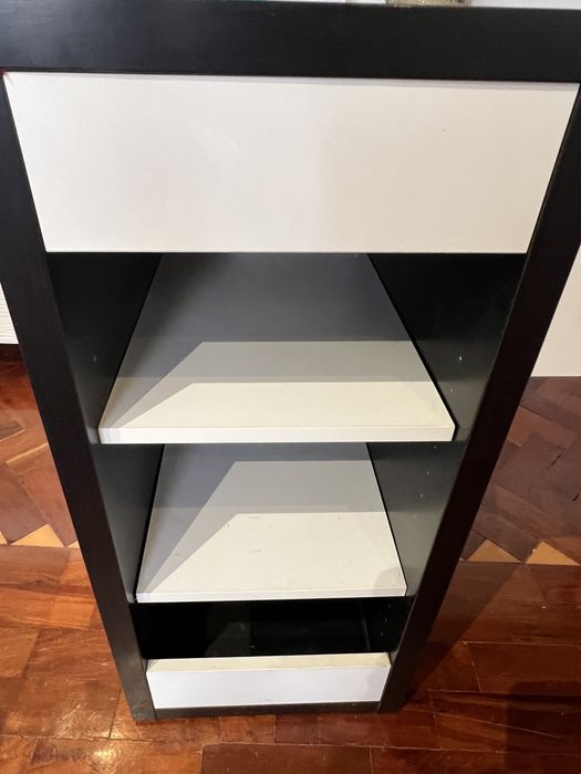 Secretaria Ikea MICKE em bom estado preto e branco
