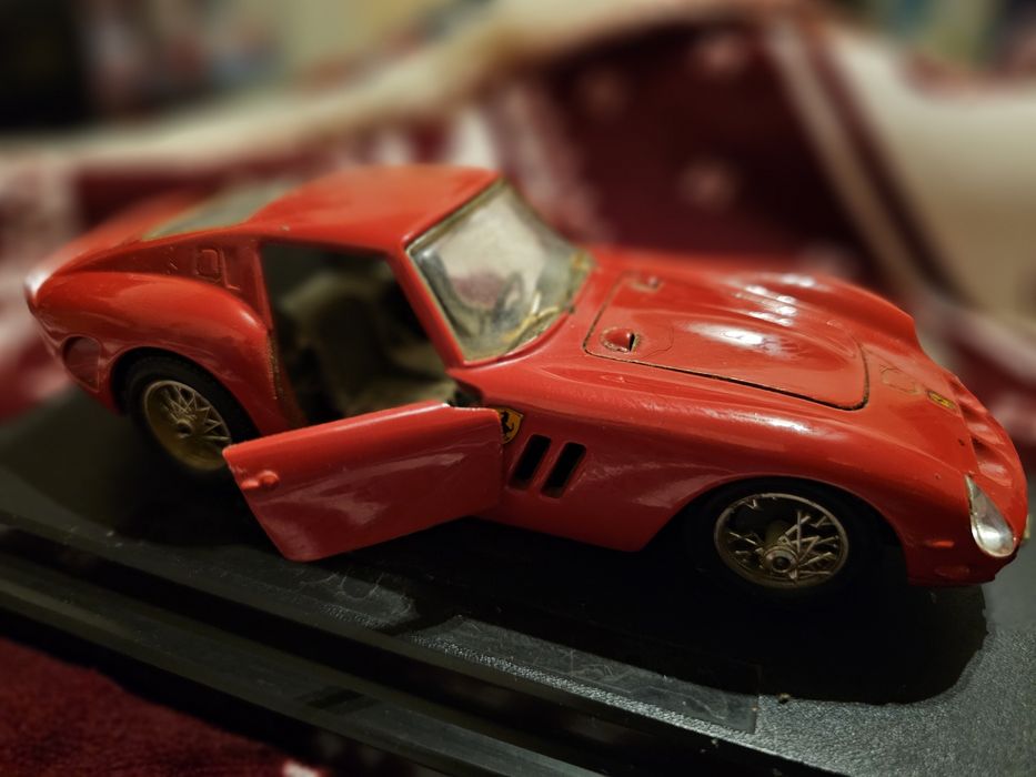 3 Carros Ferrari de coleção