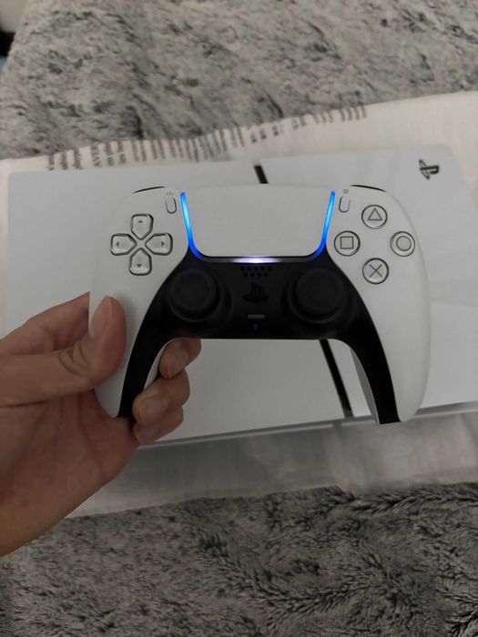 PS5 Standard 1 TB com Leitor de Disco – Como Nova | Pouco Uso + Astro