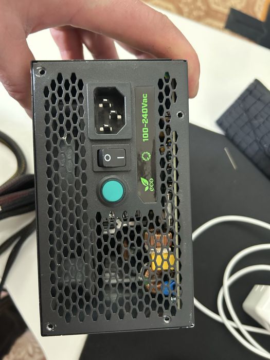 Продам блок питания   gamemax vp-500 б/у