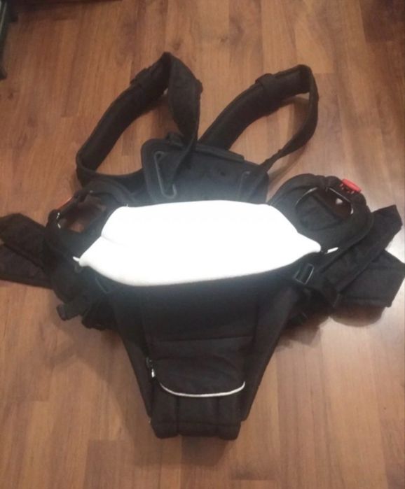 Marsúpio preto para bebé