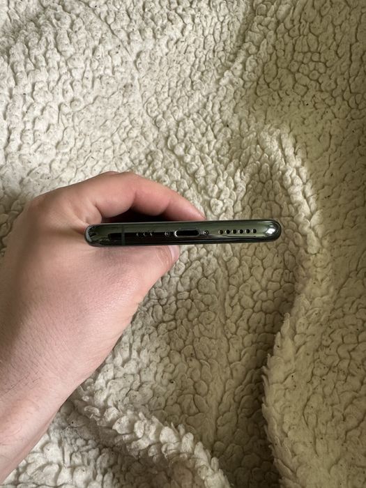 iPhone 11 pro 256 gb. 70%