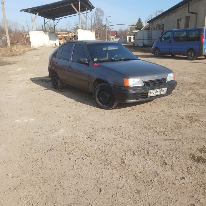Продам опелькадет