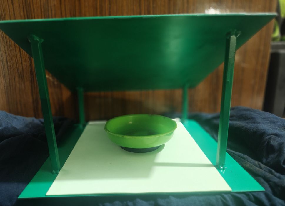 Karmnik budka dla ptaków metalowy solidny