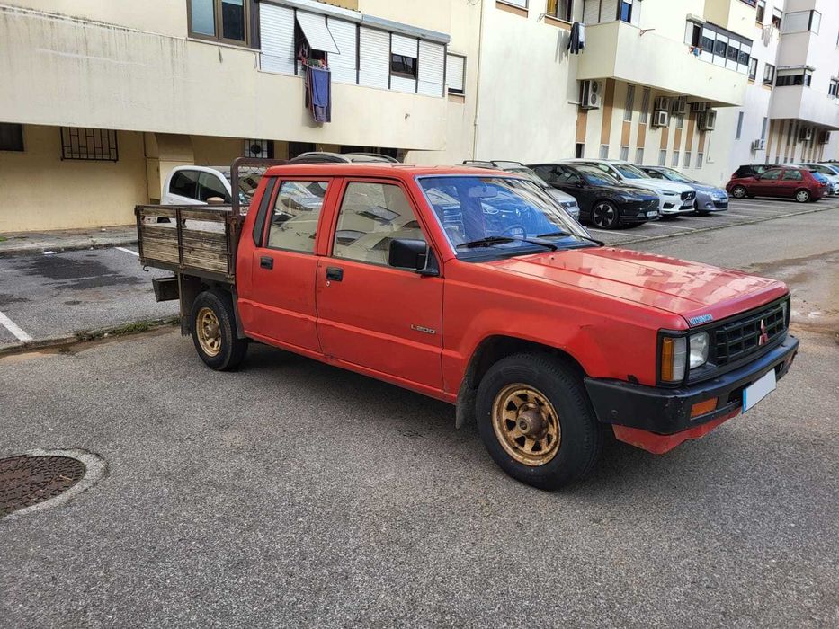 Mitsubishi L200 em óptimas condições