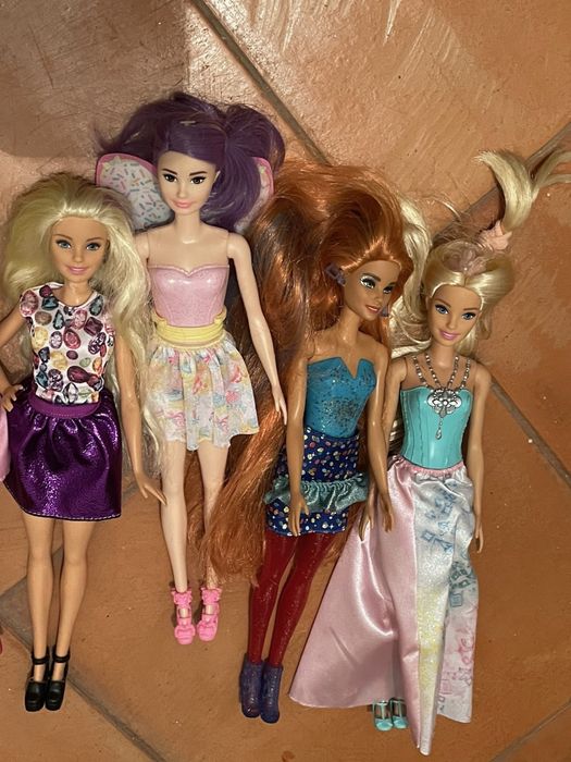 Bonecas Barbie e semelhantes