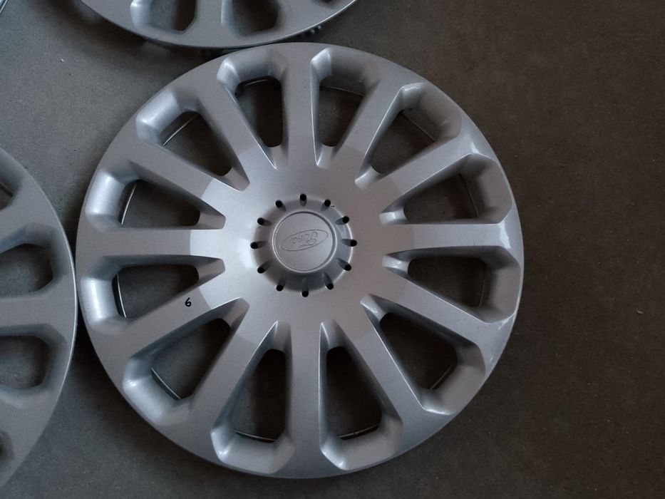 Kołpaki ford 15 fiesta