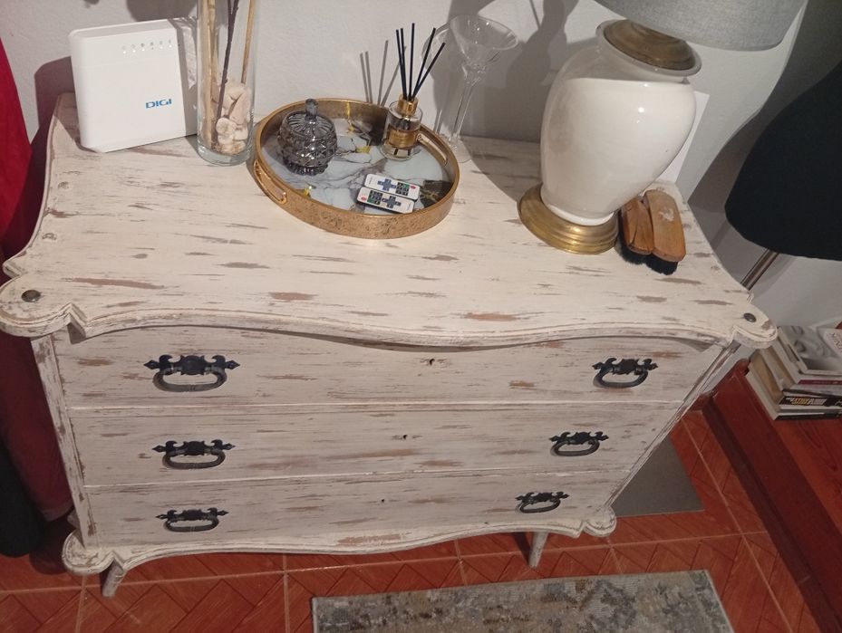 Vendo cómoda antiga restaurada
