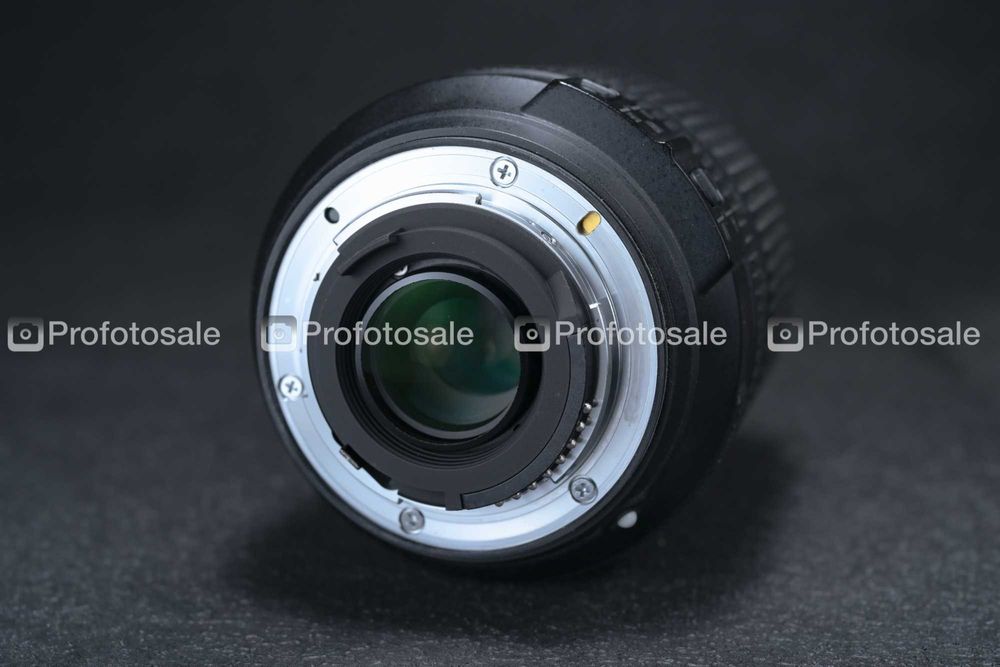 Об'єктив Nikon AF-S 18-140mm f/3.5-5.6G ED VR