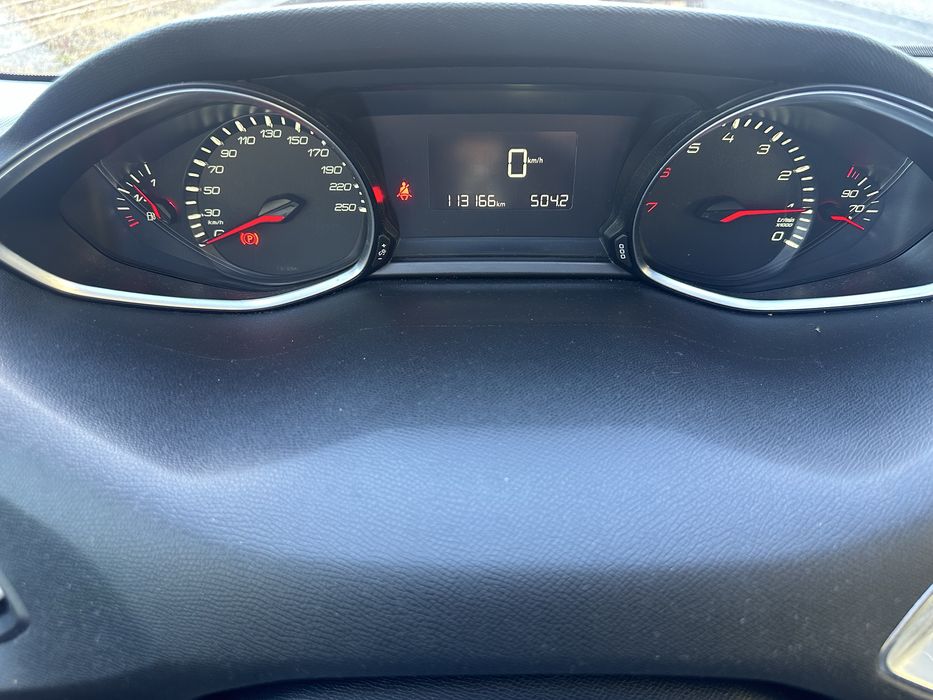 Peugeot 308 - 1.2 PureTech Active 2014 - Impecável