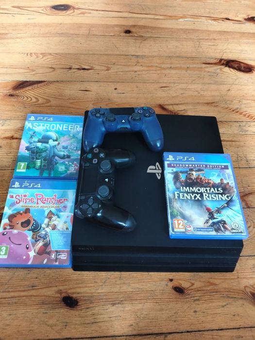 PS4pro 1T 2pady 3 gry