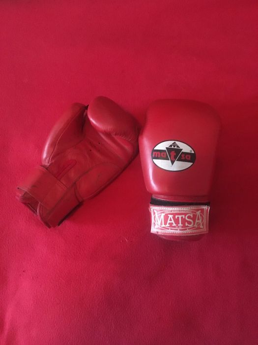 Перчатки боксерские кожанные оригинал