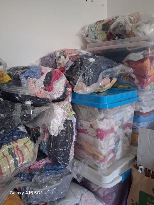 Roupa de Menina em bom estado