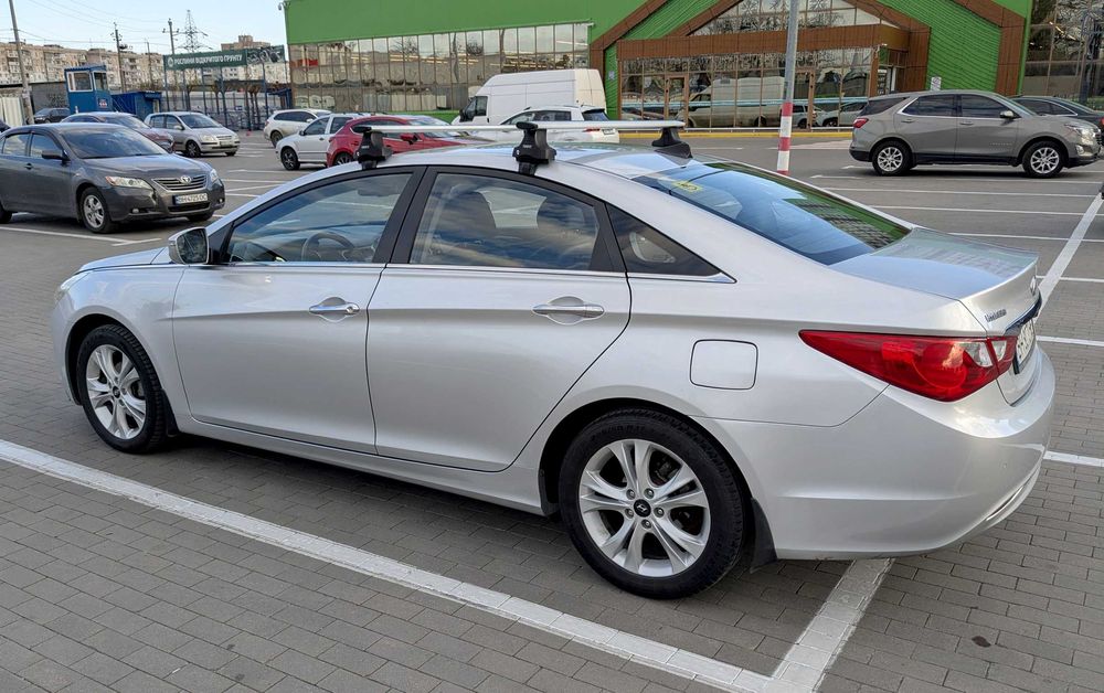 Hyundai Sonata 2010