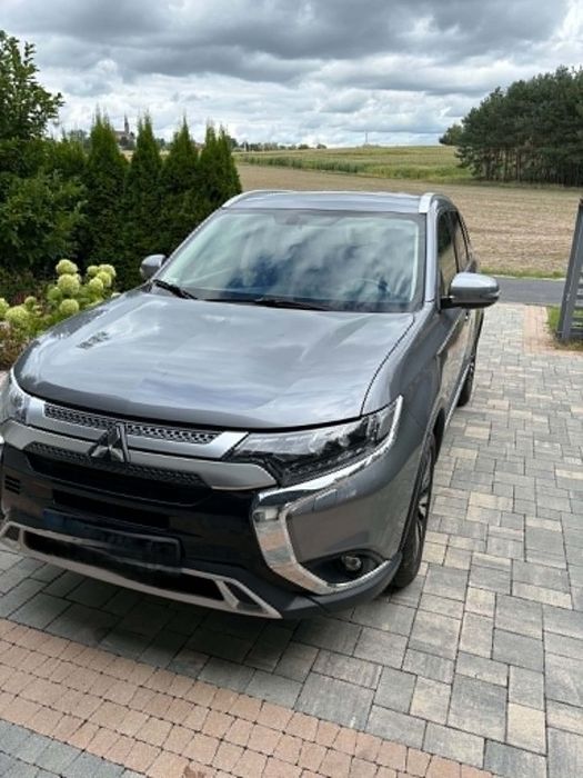 Mitsubishi Outlander Sprzedam Mitsubishi Outlander, pierwszy właściciel, dzwonić po 15:00