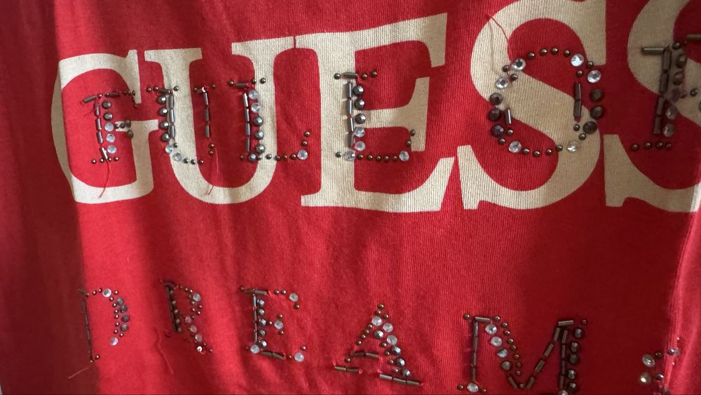 T shirt Guess, como nova!