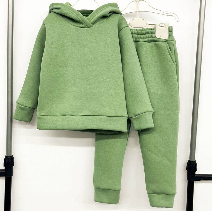 Теплий дитячий костюм, тринитка начос,р.110,не кошлатить,б/в чуд.стан