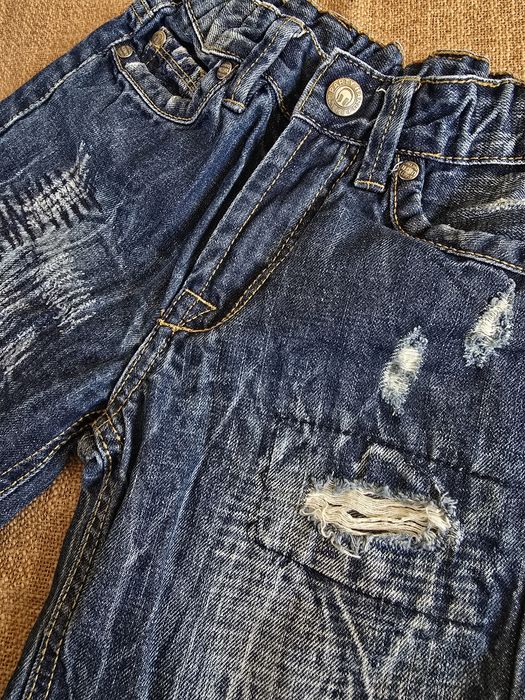 Chłopięce szorty jeansowe z przetarciami rozm. 134