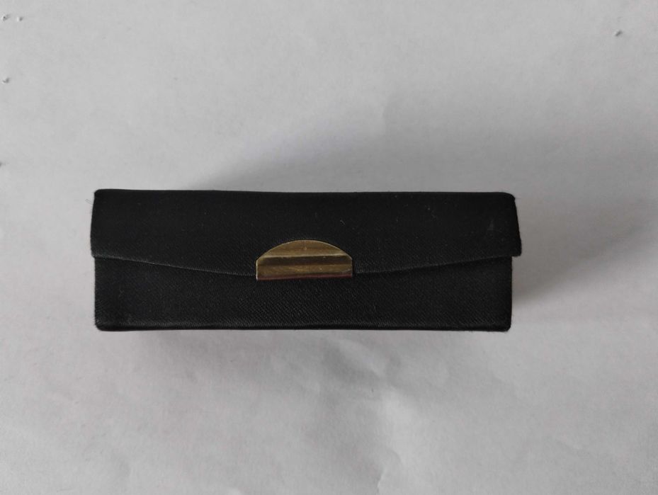 Etui na szminkę z lusterkiem