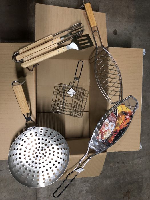 Zestaw i osprzęt do grilla: łopatka szczypce kosz sitko do ryb warzyw