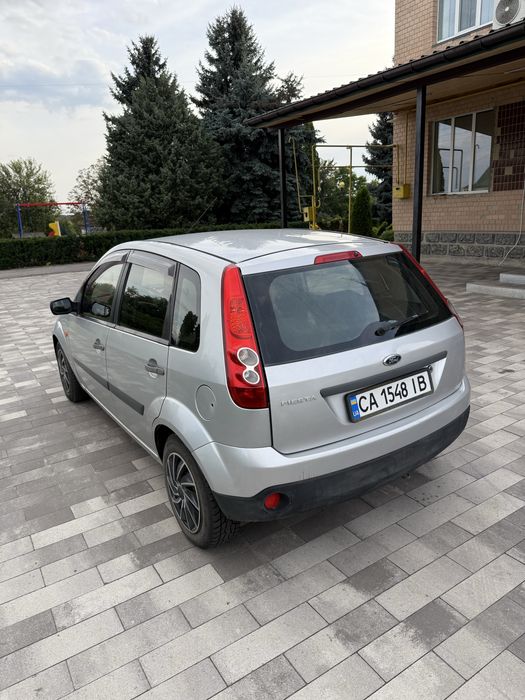 Продам Ford Fiesta 4 ГБО РОБОТ