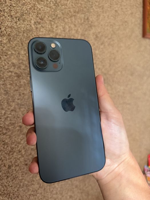 Продам iPhone 12 Pro Max