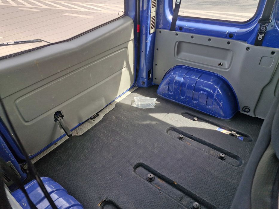 Reno trafic po pełnym serwisie. 9-cio osobowe.