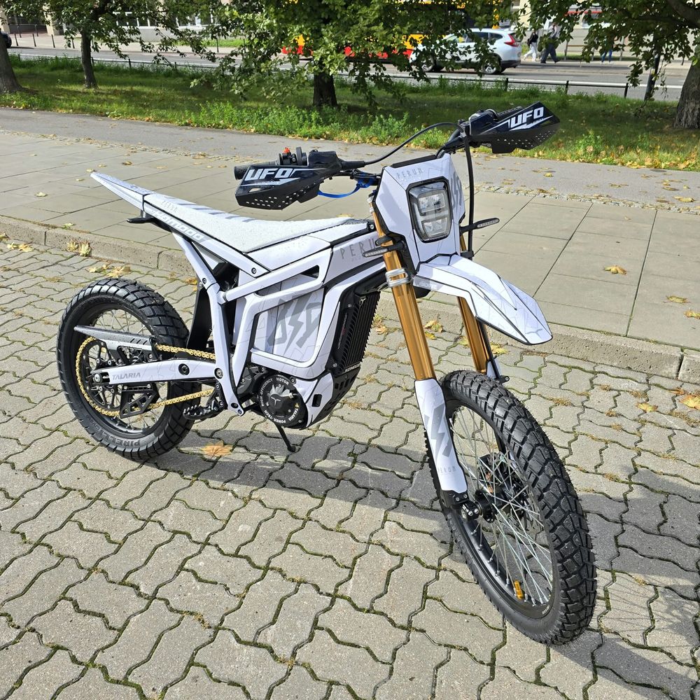 alt
