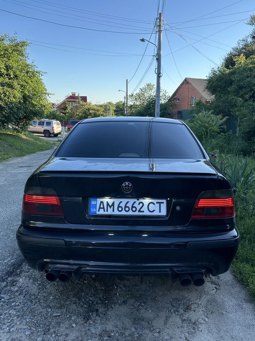 Продам bmw e39 535i