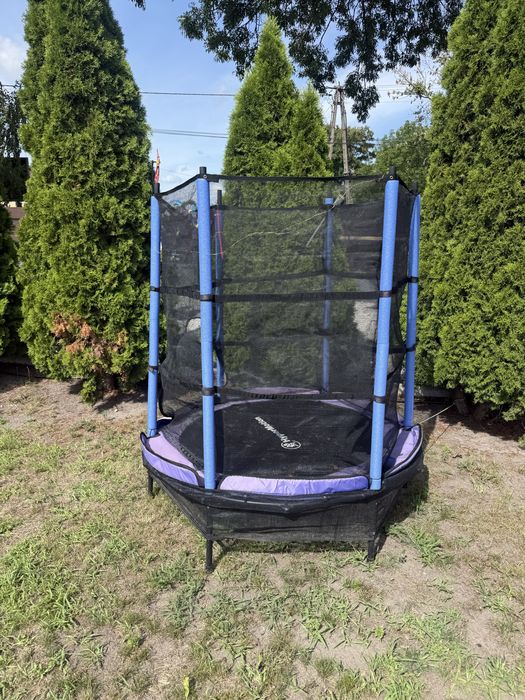 Trampolina dla dziecka
