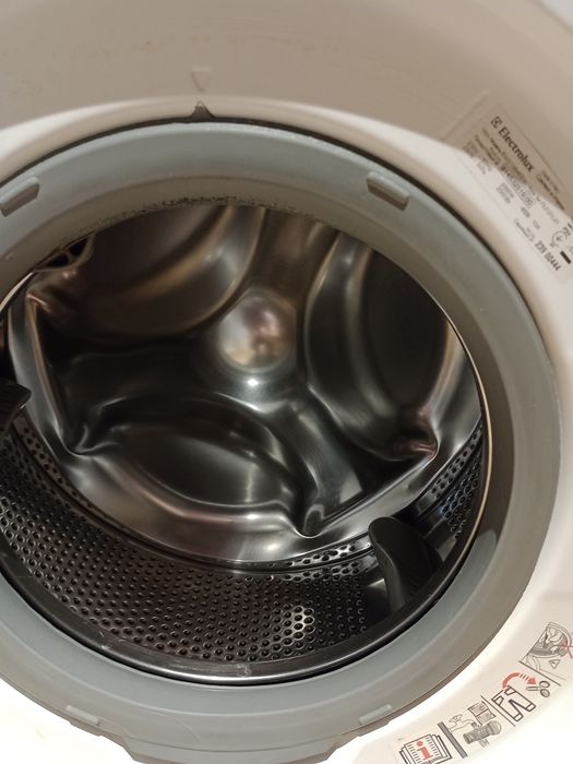 Пральна машина Electrolux EWS 1064 EEW — 6 кг, потребує ремонту