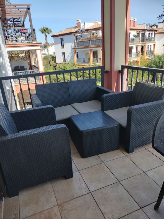Conjunto jardim sofás e mesa