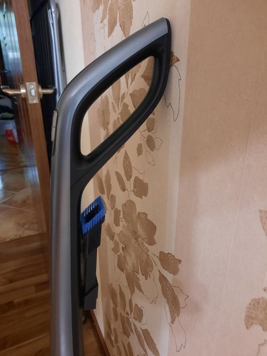 Продам беспроводной пылесос Philips Power Pro Duo бу