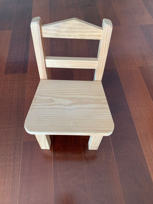 cadeira de madeira para pintar ( sem boneco)