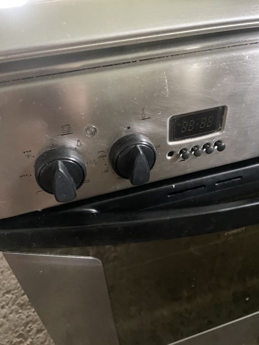 Газова плитка з електо духовкою Beko