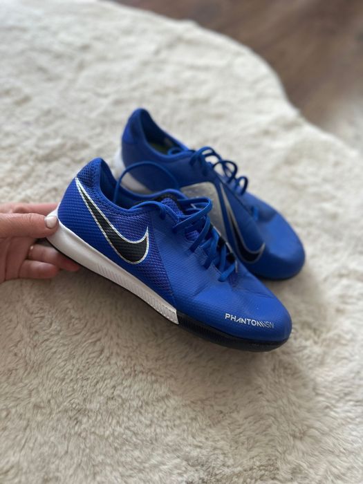 Buty piłkarskie Nike do piłki