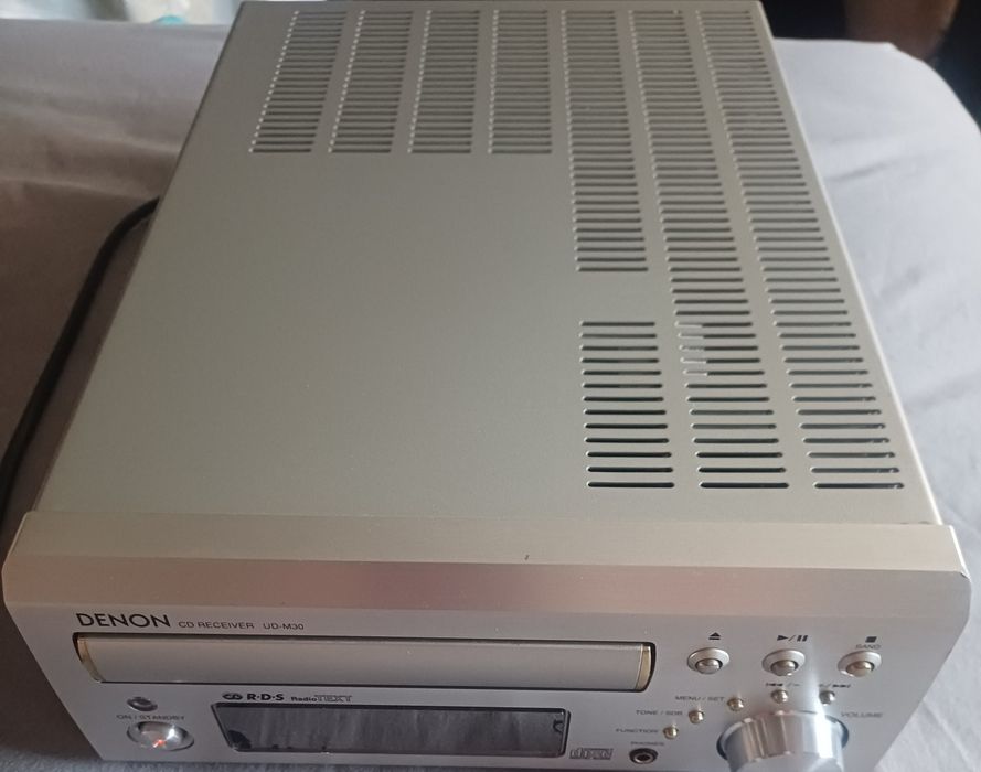 Amplituner Denon UD-M30