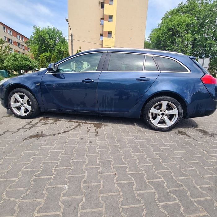 Opel Insignia 2.0 CDTI 160 koni Kombi z 2011 roku  Automat