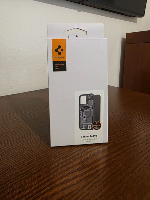 Spigen Zero One iPhone 14 pro