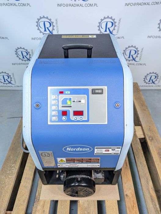Topielnik kleju Nordson DuraBlue 16 pompa zębata