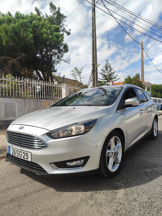Ford focus 1.0  TITANIUM AUT