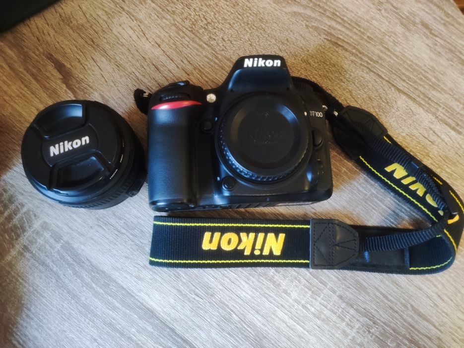 Фотоапарат Nicon D7100