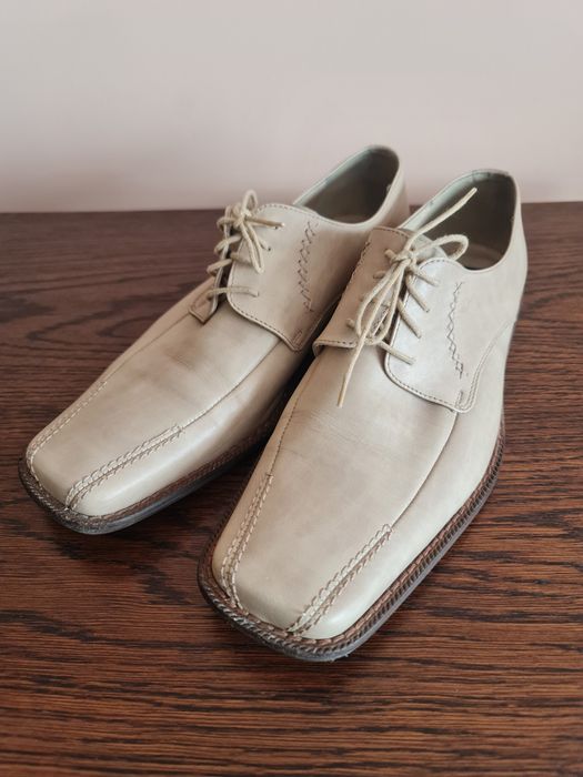 Buty skórzane wizytowe okazjonalne wiązane beżowe kremowe