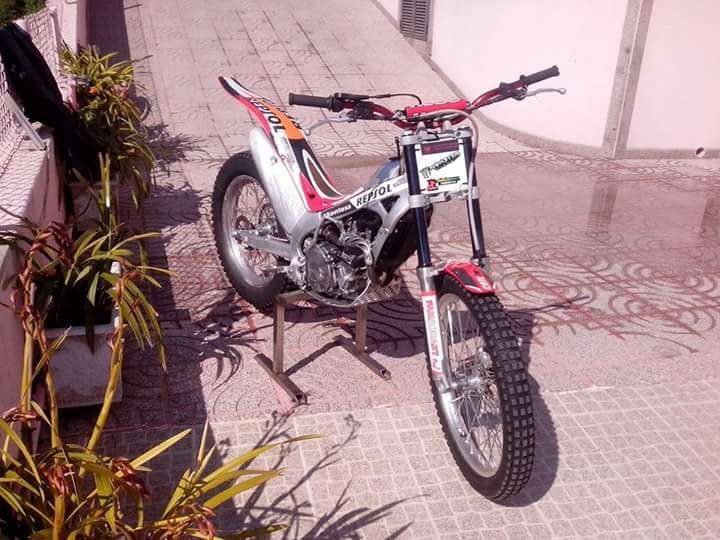 Mota trial Honda montesa 4rt