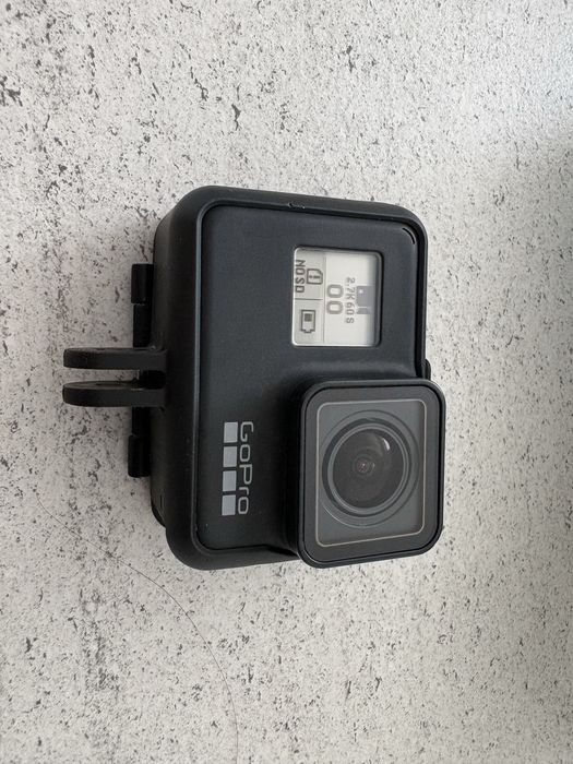Sprzedam kamerę GoPro HERO 7 Black – świetny stan!