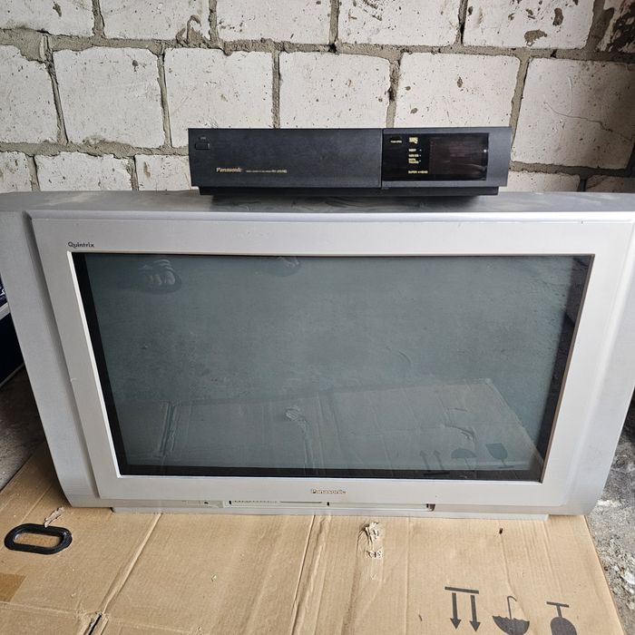 Telewizor Panasonic.